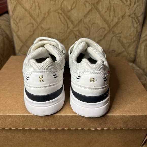 Roger Federer On Running The Roger Advantage Laver Cup LC 2022 Women's 8.5 EUC! - Picture 6 of 9